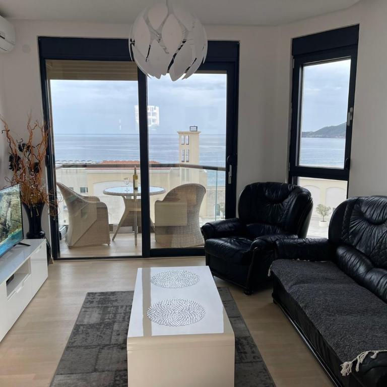 Apartmani Bečići Luka - Two-Bedroom Apartment - 2