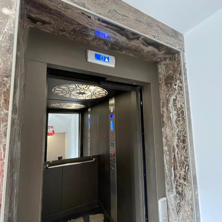 Apartmani Bečići Luka - Two-Bedroom Apartment - 18