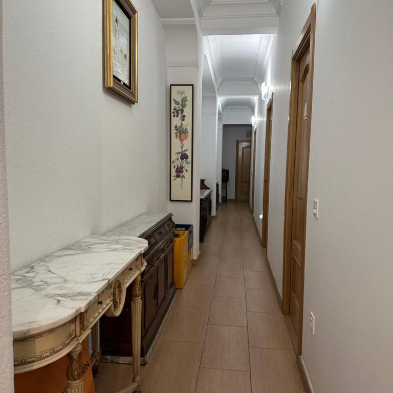 Mirador 2 del Mercado Central - habitacion con baño privado en el centro de la Ciudad Vella - Double Room with Private Bathroom - 29