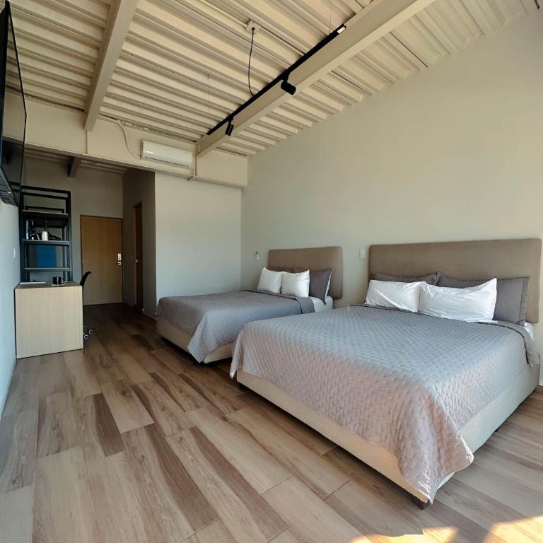 Olson Hotel Real Acueducto - Quadruple Room with Private Bathroom - 3