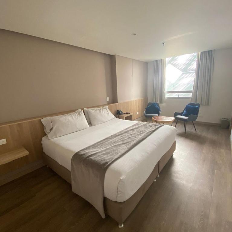 EM Hotel Corferias Embajada Americana - Habitación Estándar - Cama extragrande - 3