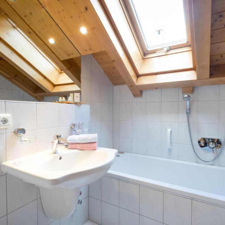 Landhaus Barbara Ferienwohnungen - One-Bedroom Apartment - 3