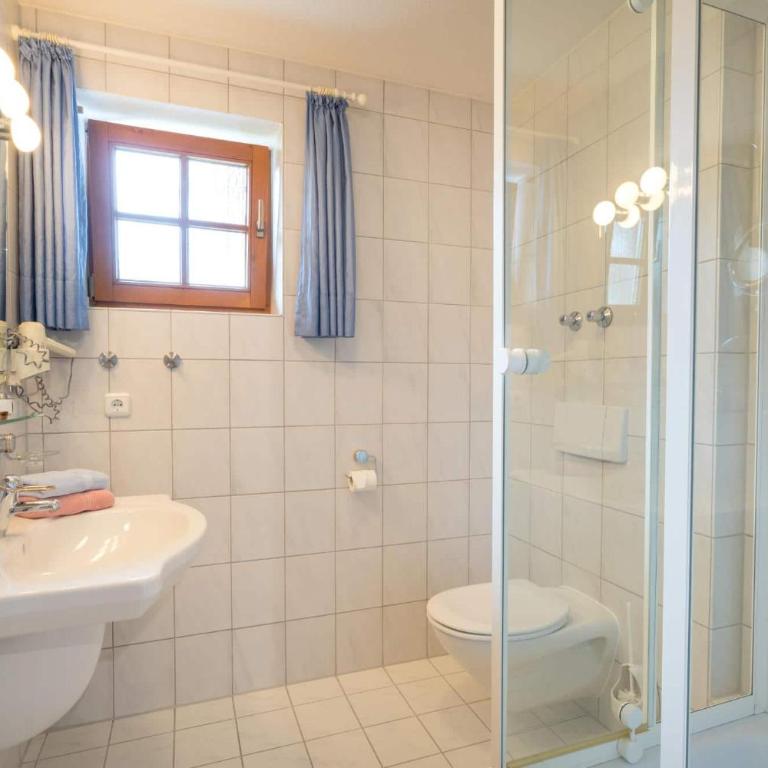 Landhaus Barbara Ferienwohnungen - One-Bedroom Apartment - 4