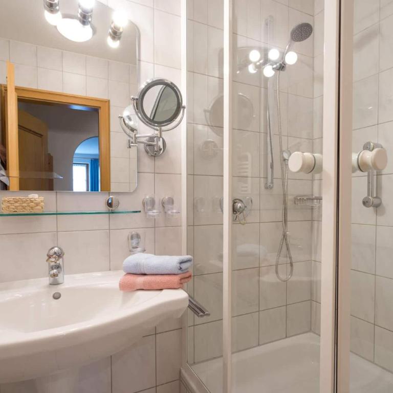 Landhaus Barbara Ferienwohnungen - One-Bedroom Apartment - 4