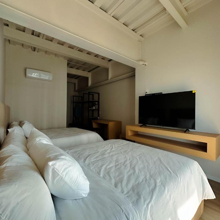 Olson Hotel Real Acueducto - Quadruple Room with Private Bathroom - 3
