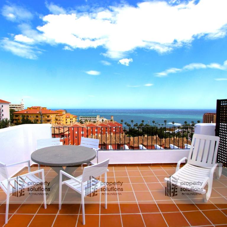 Lomas de Mena 20 - Ático con vistas al mar - Barbacoa y Piscina- PARKING GRATIS -EXCELENTE CONEXIÓN WIFI - Two-Bedroom Apartment - 2