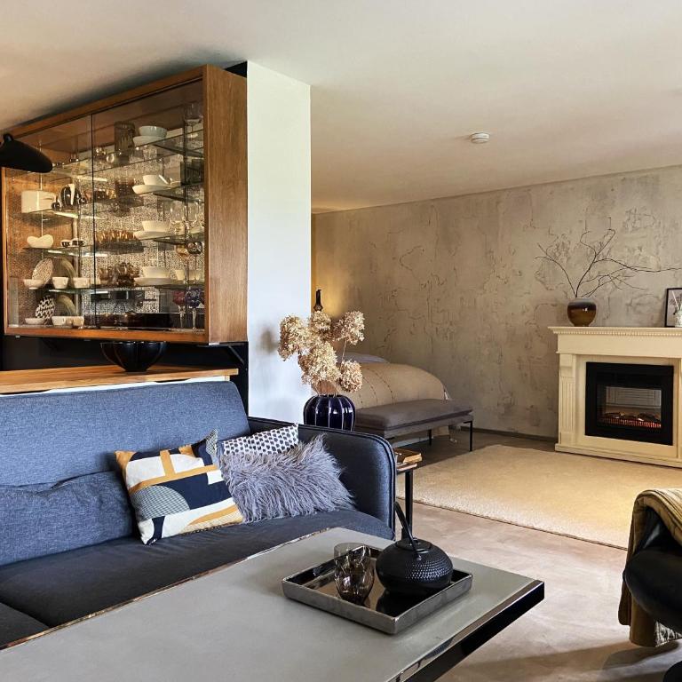 Exklusiver Souterrain - zentral, ruhig mit großer Terrasse, Bergblick und privaten Sauna zzgl - Apartment mit 1 Schlafzimmer - 6