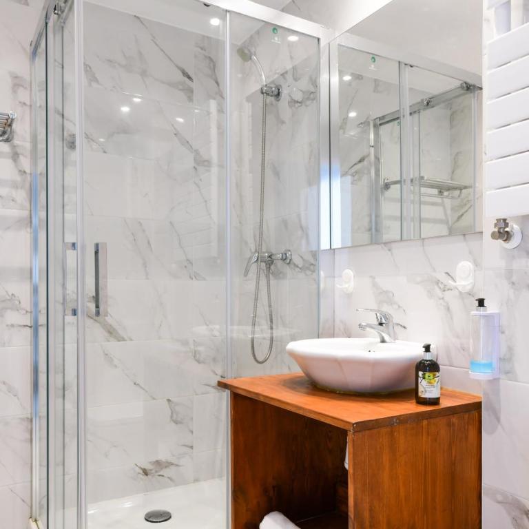 Logis Hotel & Restaurant Bergeret Sport - Appartement 1 Chambre avec Balcon - 2
