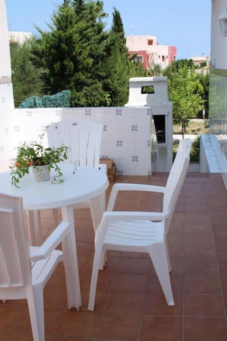 Chalet a 100m de la playa - Villa - 16