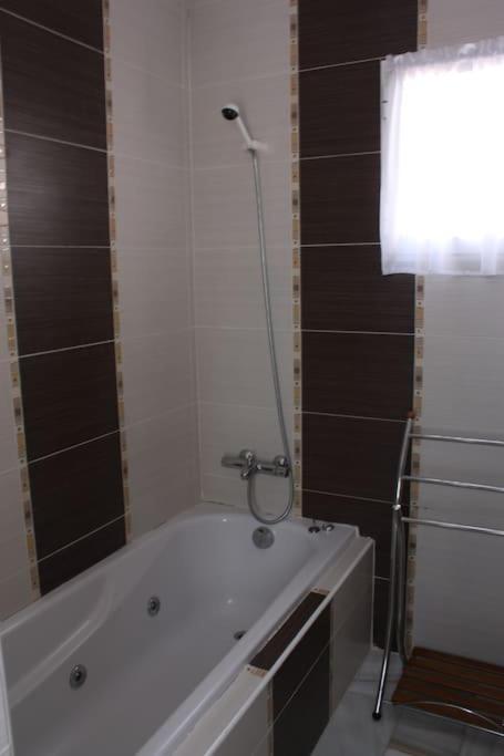 Chalet a 100m de la playa - Villa - 17