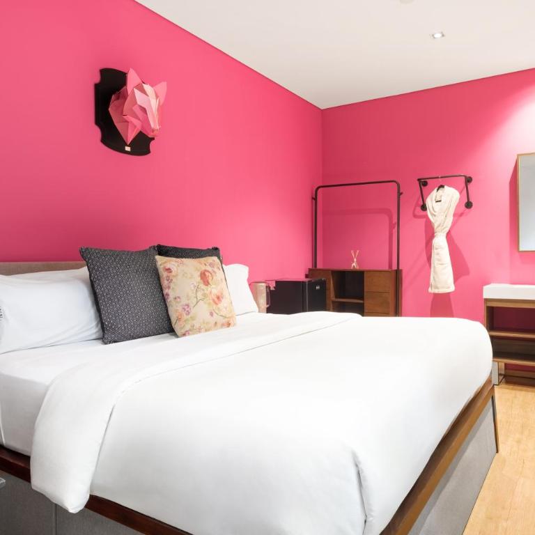 Pug Seal Polanco Allan Poe - Standard King Room - 2