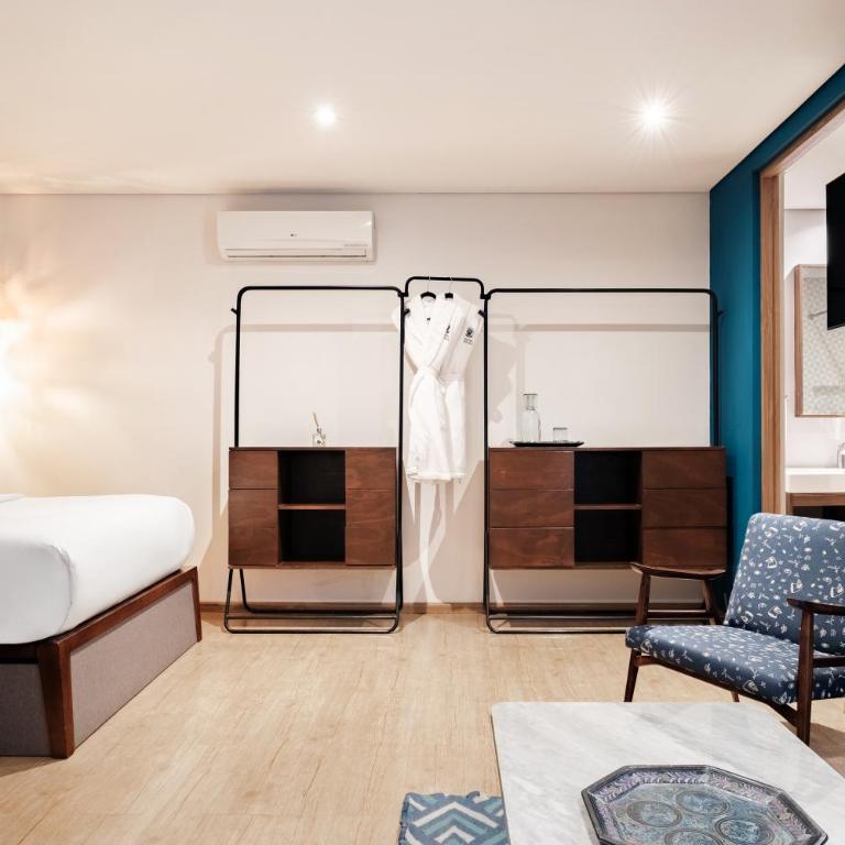 Pug Seal Polanco Allan Poe - Deluxe Double Room - 6