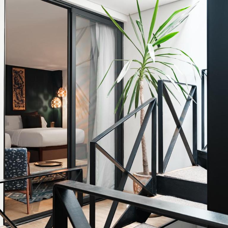 Pug Seal Polanco Allan Poe - Deluxe Double Room - 7