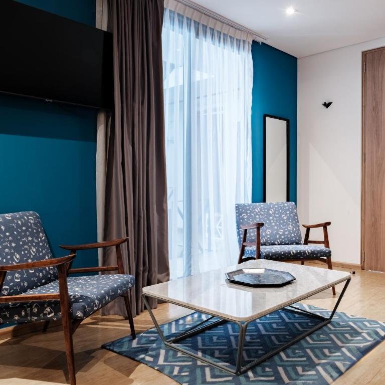 Pug Seal Polanco Allan Poe - Deluxe Double Room - 2