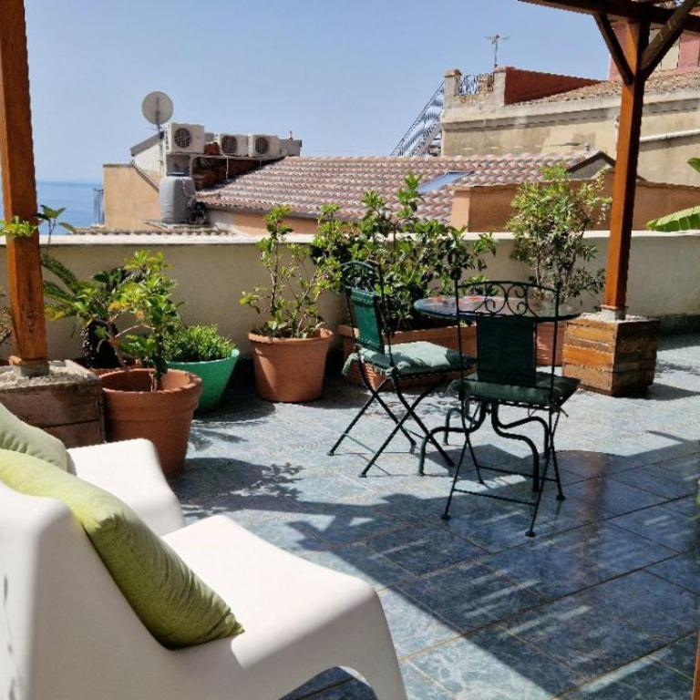 Guest house Le Sibille - Camera Matrimoniale con Balcone - 21