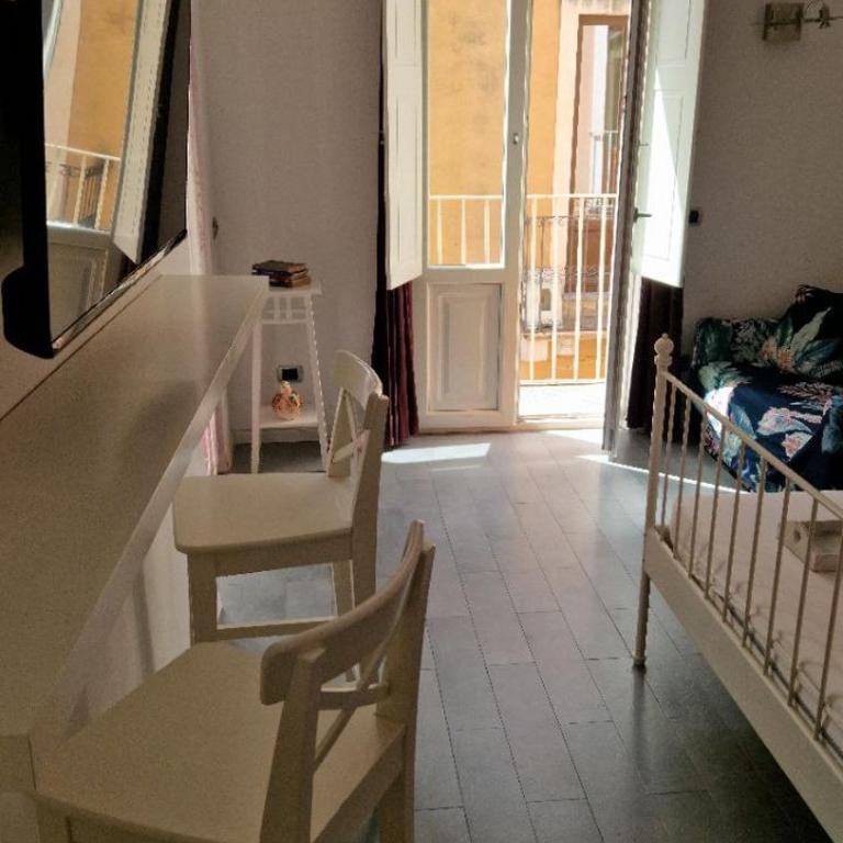 Guest house Le Sibille - Camera Matrimoniale con Balcone - 18