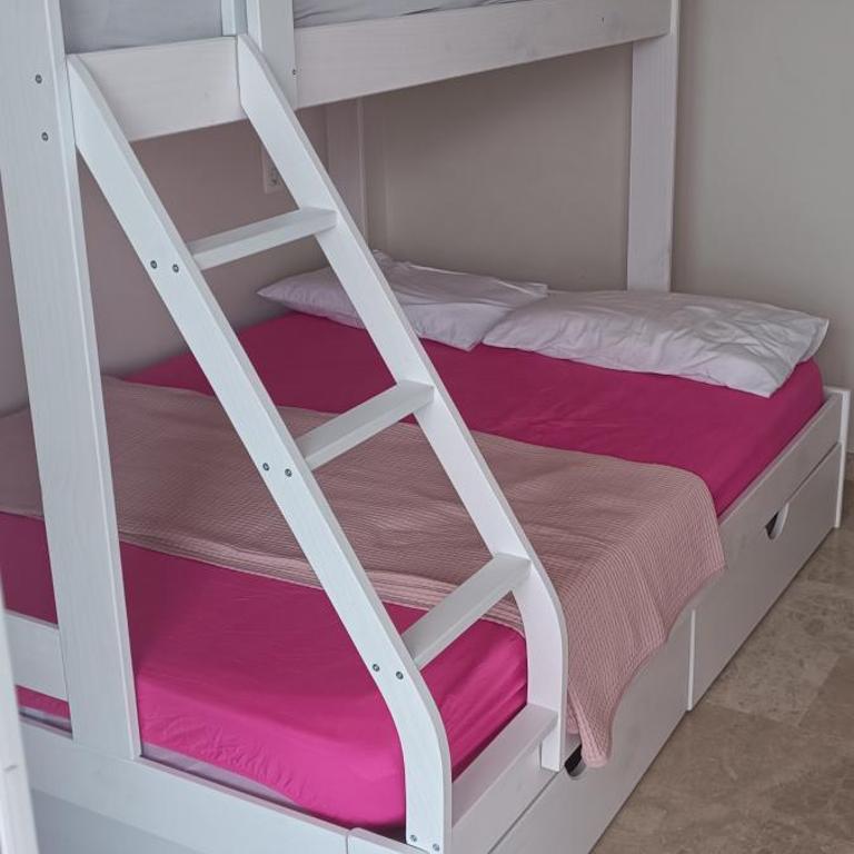 APPART STANDING 2 chambres 2SDB clim PISCINE PARKING WIFI TERRASSE 21m2 LOCAL VELO Port-Aventura, plage, centre - Apartamento de 2 dormitorios - 23