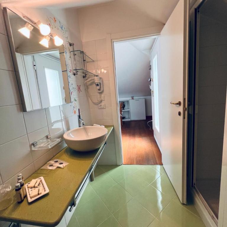 Agri Suite with jacuzzi - La Bilaia - Suite con vistas al mar - 10