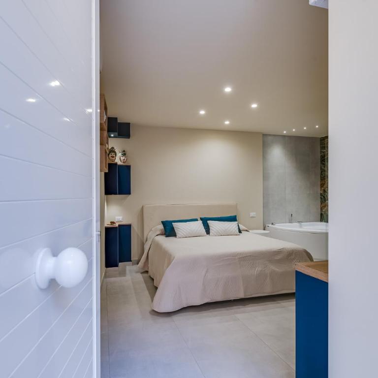 Love Suite by Biddizzi Rari - Suite romantica con Vasca Idromassaggio privata - One-Bedroom House - 16