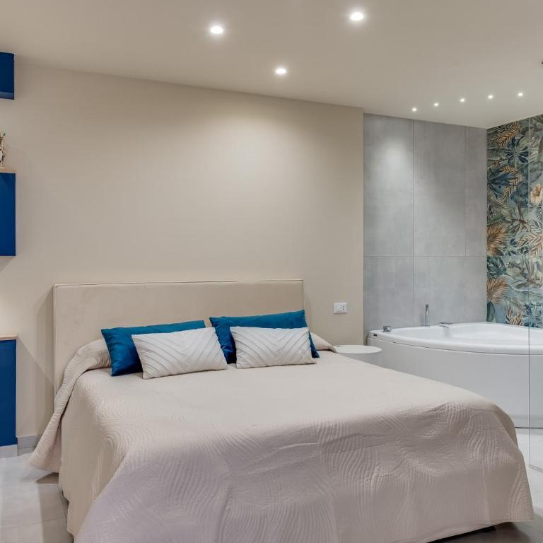 Love Suite by Biddizzi Rari - Suite romantica con Vasca Idromassaggio privata - One-Bedroom House - 17