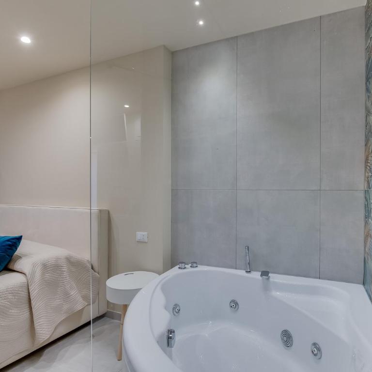 Love Suite by Biddizzi Rari - Suite romantica con Vasca Idromassaggio privata - One-Bedroom House - 20