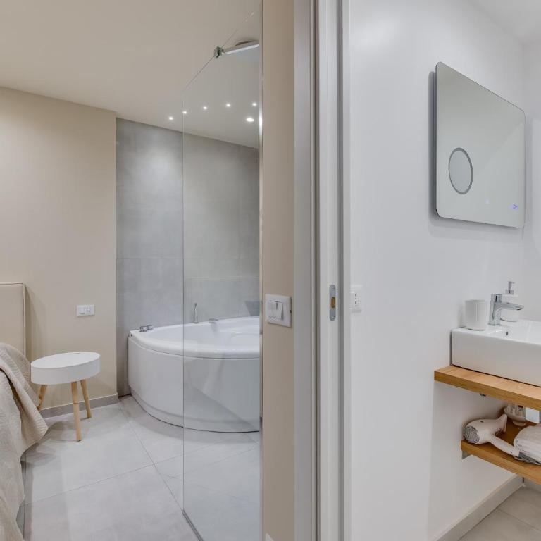 Love Suite by Biddizzi Rari - Suite romantica con Vasca Idromassaggio privata - One-Bedroom House - 33