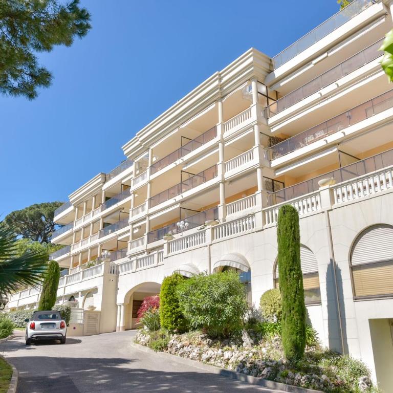 1-Br apartment calm sea view pool and parking garage - Appartement - 21