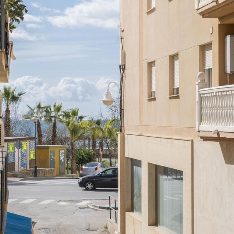Apartamento "Un Rico Domingo" Con Parking Gratis - Two-Bedroom Apartment - 14
