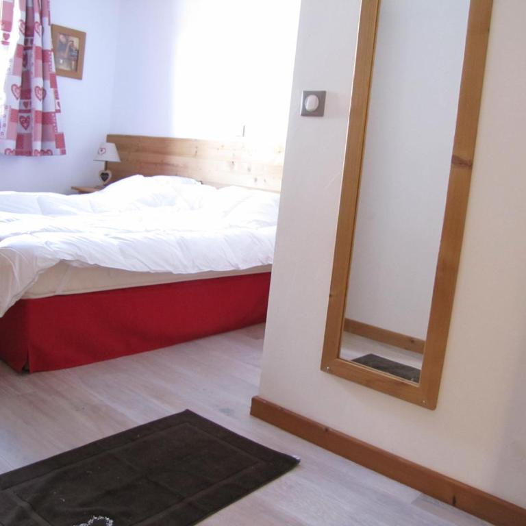 Chalet Petite Etoile Des Neiges - Three-Bedroom Chalet - 2