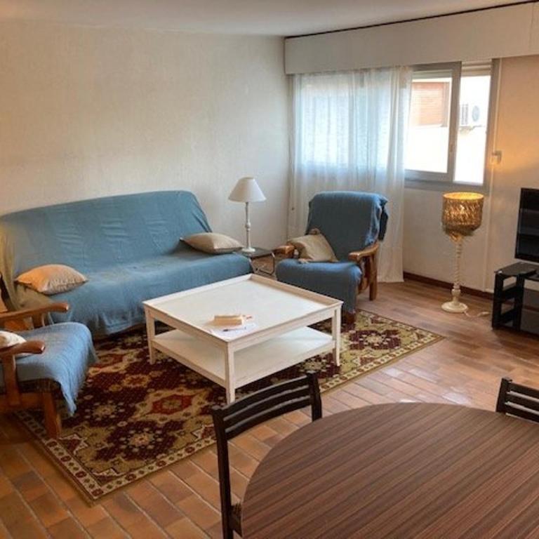Appartement climatisé centre-ville Le Lavandou avec parking privé - FR-1-308-193 - Apartamento - 1
