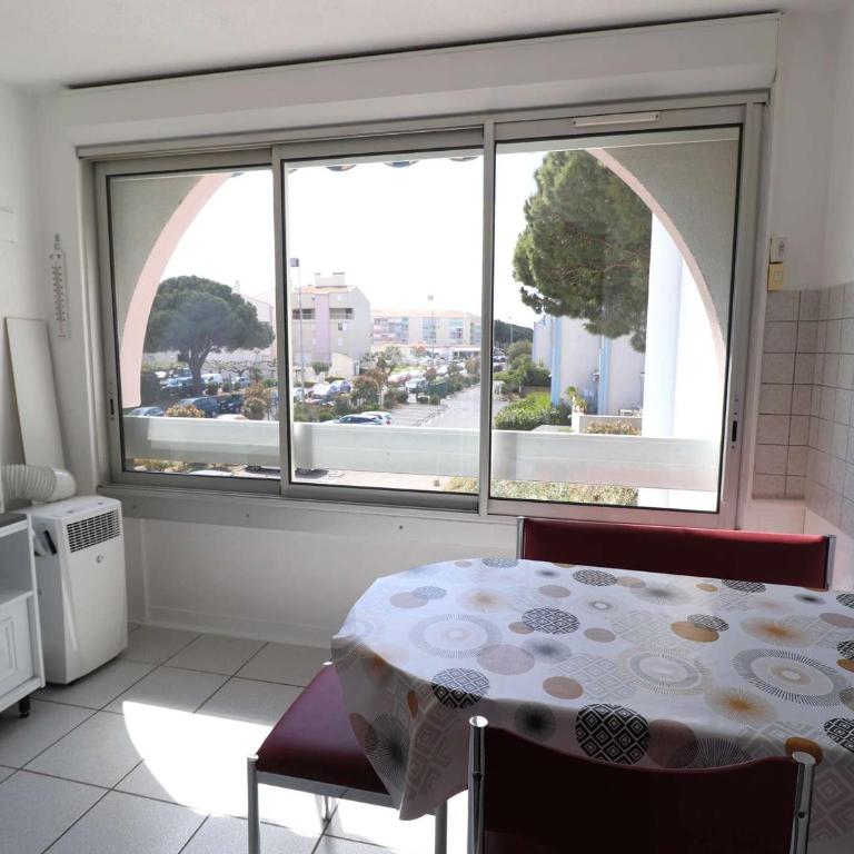 Studio cabine climatisé proche plage avec parking privé, piscines et jardins d'enfants - FR-1-307-258 - Monolocale - 10