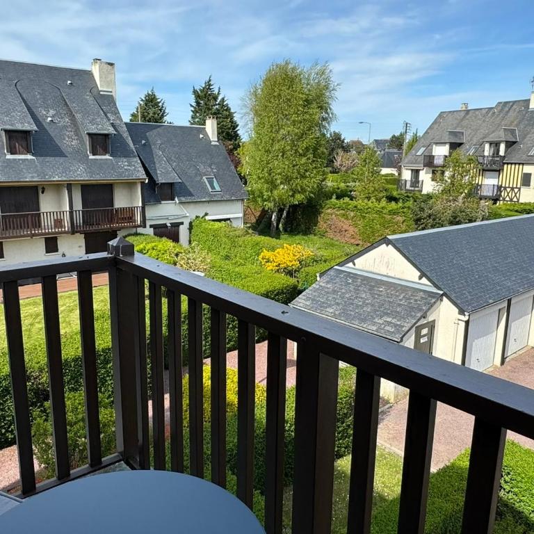 Appartement 3 pers refait à neuf près plage/thalasso à Cabourg, balcon, cuisine équipée - FR-1-487-366 - Appartamento - 3