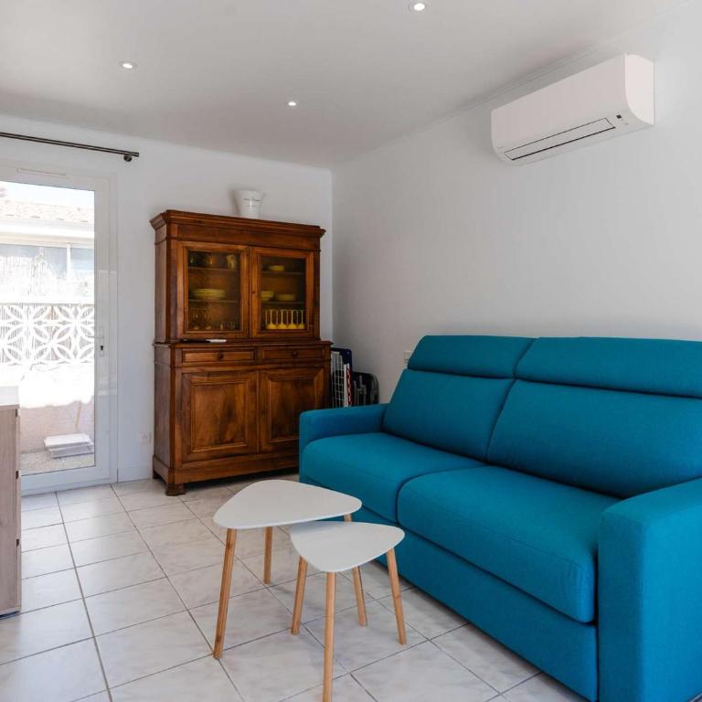 Pavillon climatisé avec piscine, terrasse, parking, et Wi-Fi à Gruissan - FR-1-409-265 - Villa - 4