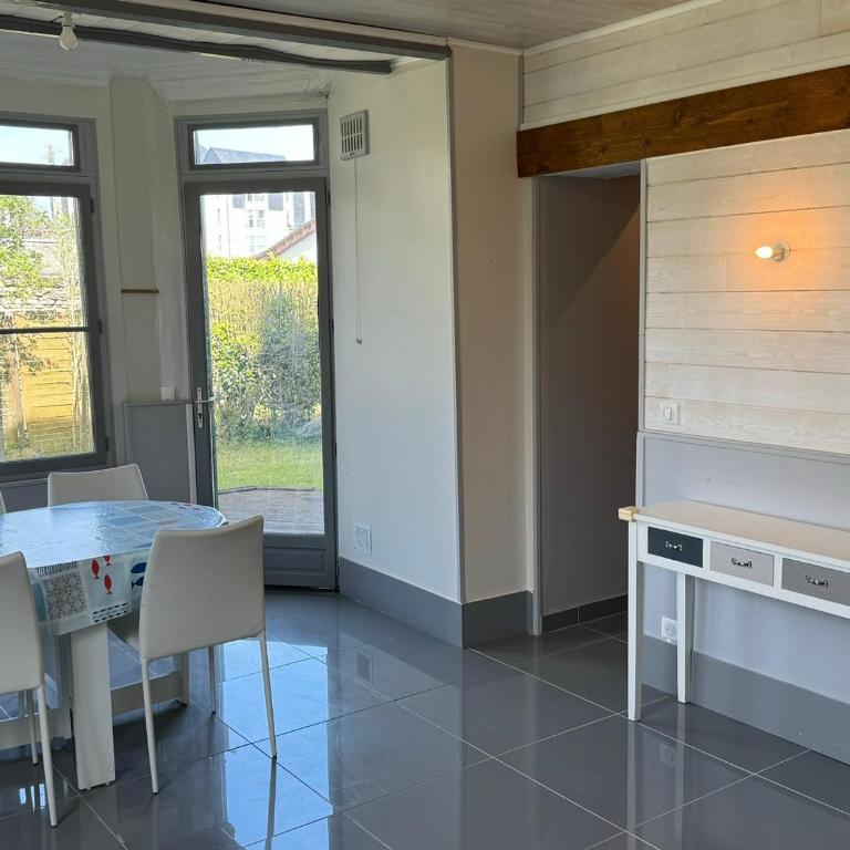 Grand 3P avec Jardin, Proche Centre, Calme – Cabourg - FR-1-487-367 - Apartment - 2