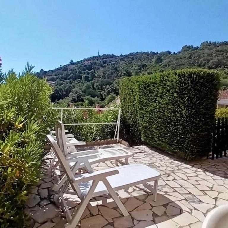 Charmant 2P avec jardin, piscine, parking et navettes gratuites - Cavalaire-sur-Mer - FR-1-226B-196 - Appartement - 7