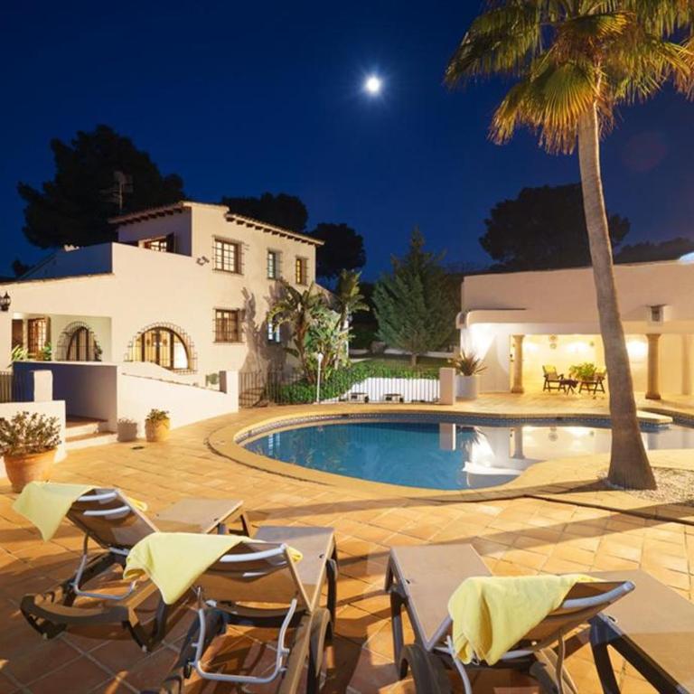 Villa de lujo en Moraira con piscina privada, cerca de la playa y servicios - HISP-216-220 - Villa - 12