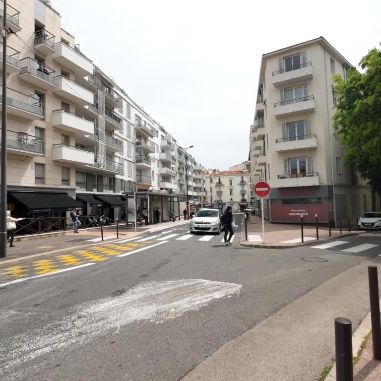 Centre Antibes Apartment With Air conditionner - Appartement 1 Chambre - 12