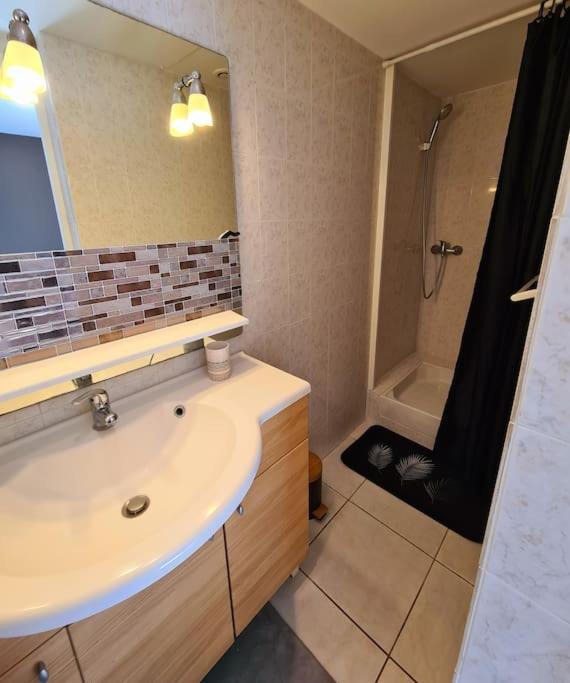 Gîte de 70m² avec vue sur le massif du Pilat - Appartement 1 Chambre - 16