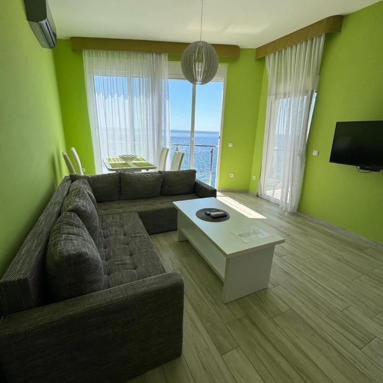 Paradise beachfront view 1 - Two-Bedroom Apartment - 42