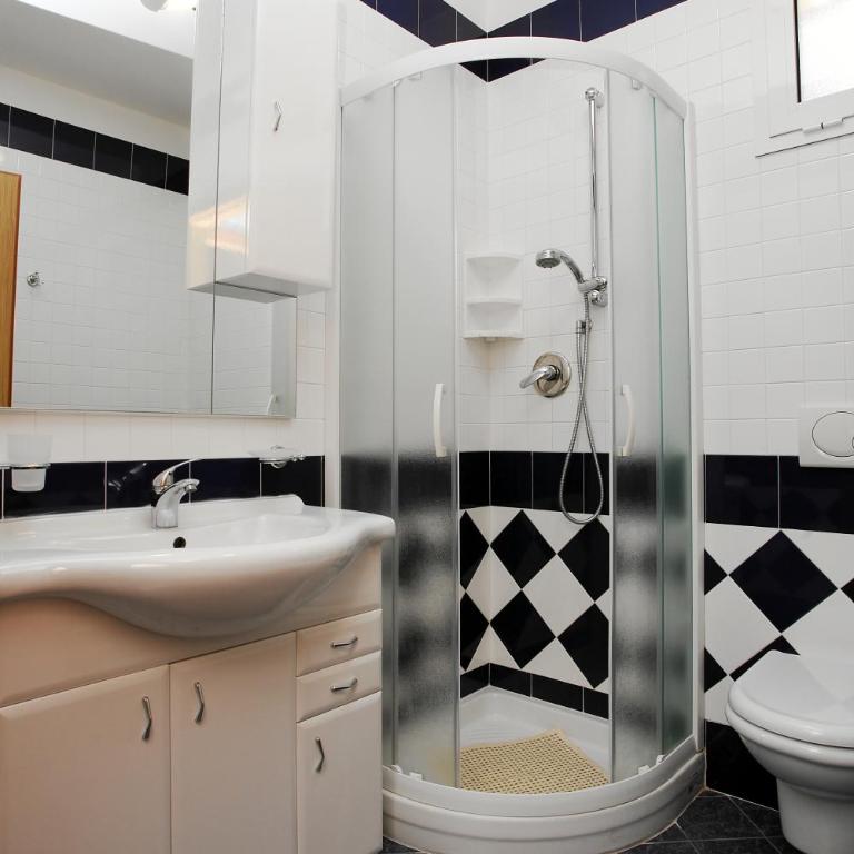Villa Adriana - Two-Bedroom House - 9