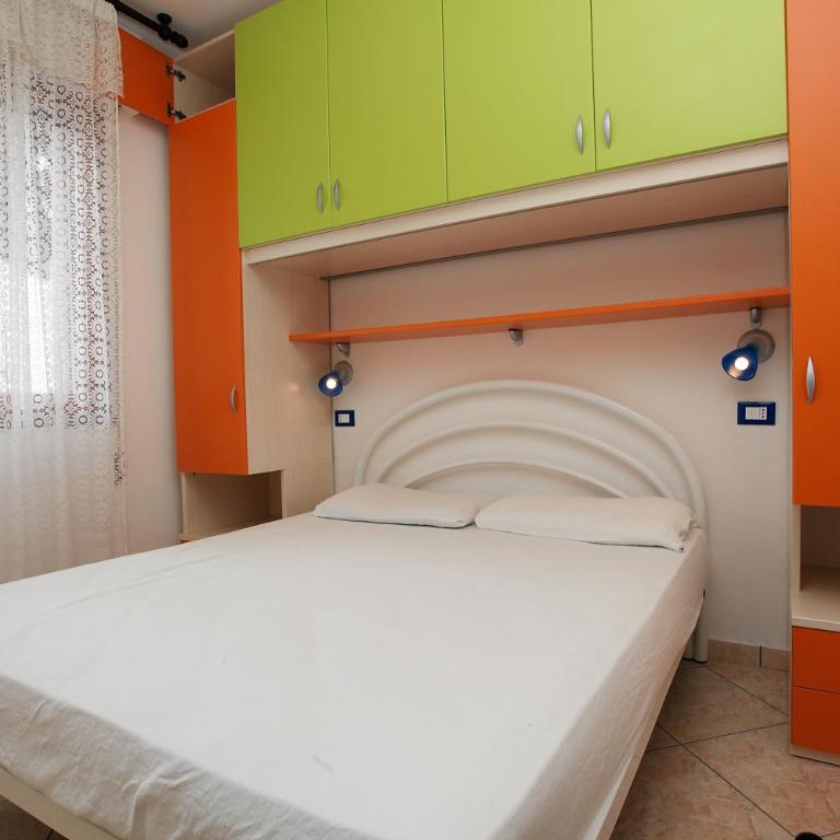 Villa Adriana - Two-Bedroom House - 8