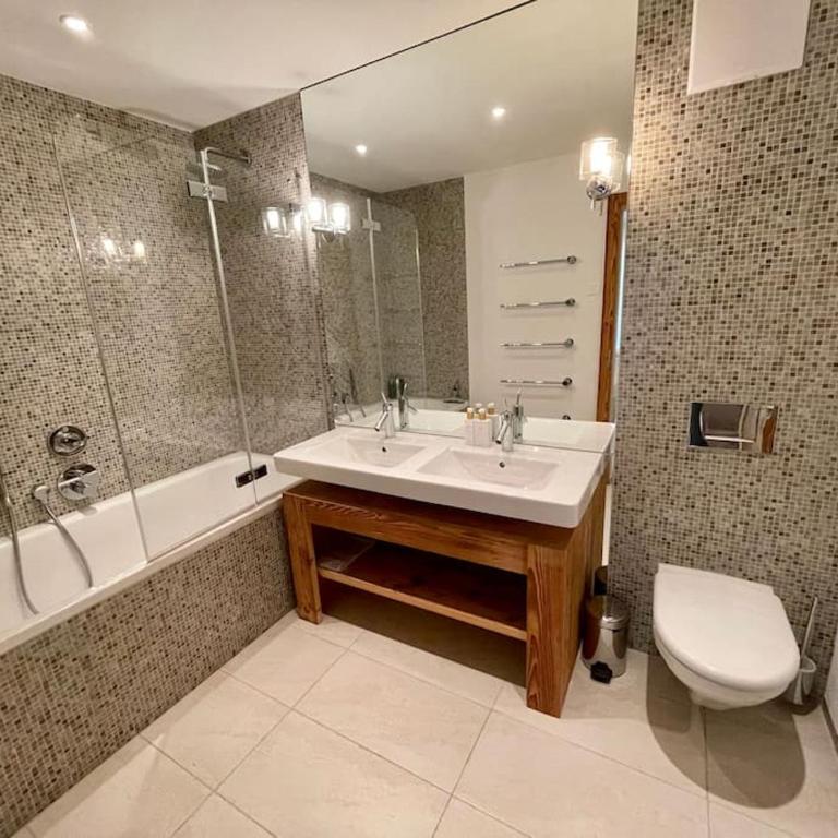 Spacious Family Apt Flims close to Lake Cauma - Apartment - 13