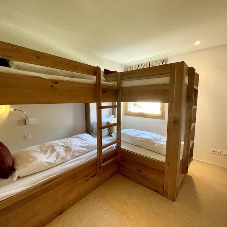 Spacious Family Apt Flims close to Lake Cauma - Apartment - 10