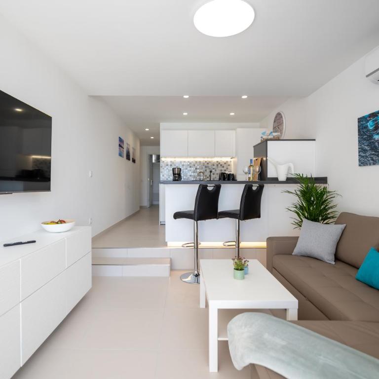 Pool Apartment Tamaran - Apartamento de 1 dormitorio - 2