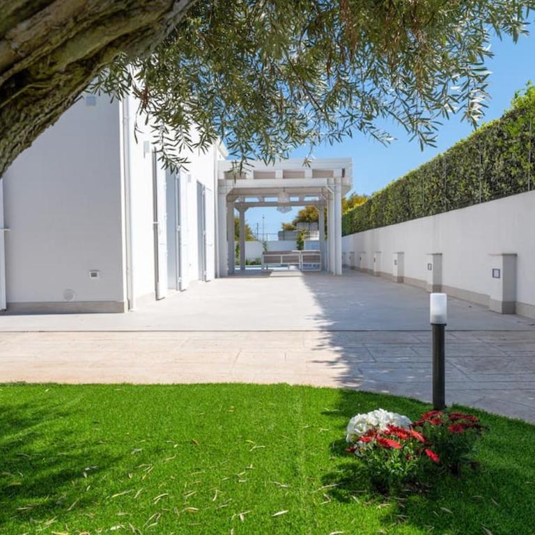 VillaTalè with private Swimming pool. Within walking distance of the beach. - Villa - 12