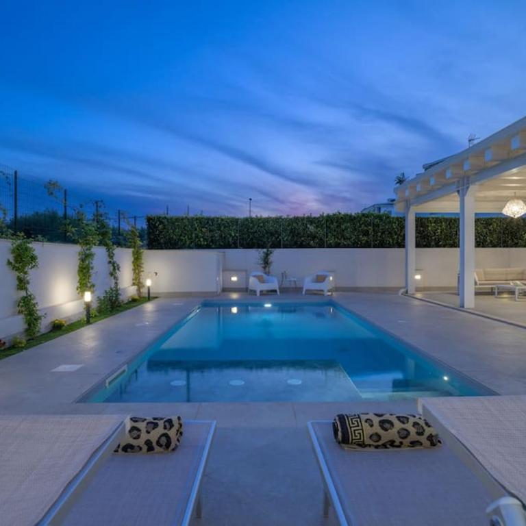 VillaTalè with private Swimming pool. Within walking distance of the beach. - Villa - 1