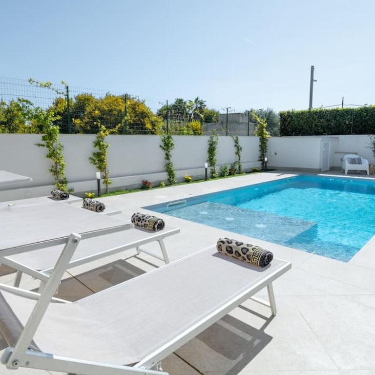 VillaTalè with private Swimming pool. Within walking distance of the beach. - Villa - 9