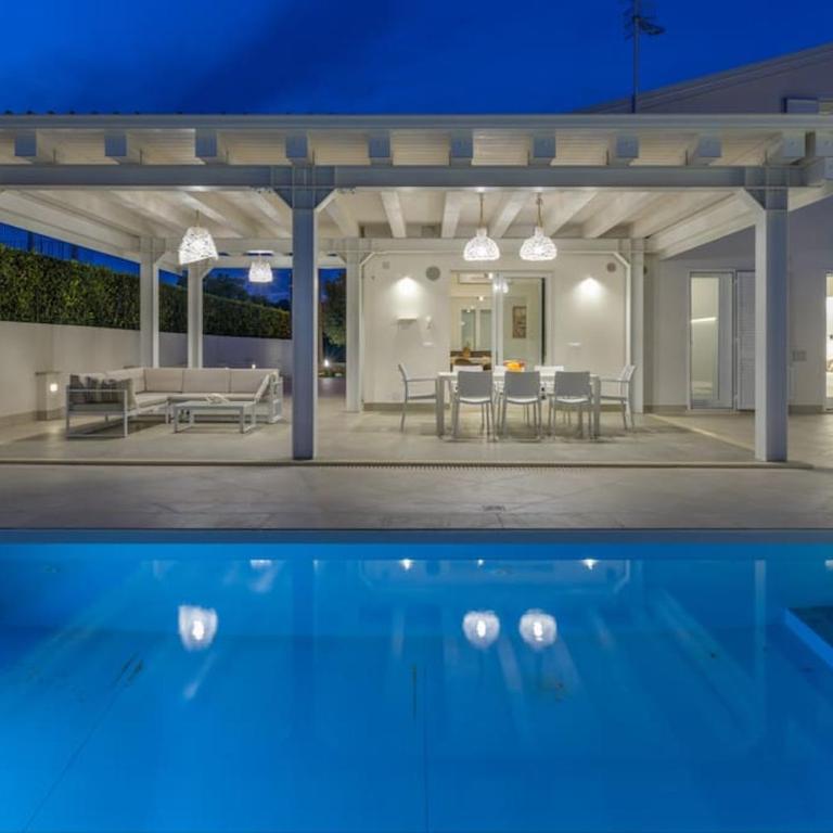 VillaTalè with private Swimming pool. Within walking distance of the beach. - Villa - 59