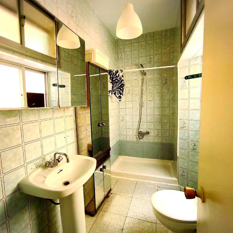 Historic Malaga Centro Rooms - Bed in 6-Bed Female Dormitory Room - 2