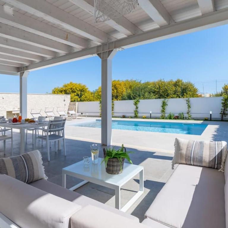 VillaTalè with private Swimming pool. Within walking distance of the beach. - Villa - 23